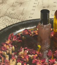 Load image into Gallery viewer, Sovereign Perfume Rollie