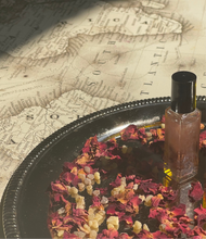 Load image into Gallery viewer, Sovereign Perfume Rollie